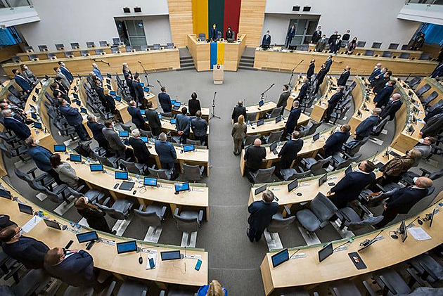 Seimas-Lietuvoje-paskelbe-nepaprastaja-padeti-copy.jpg